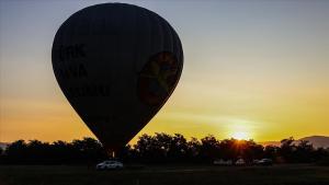 Los globos turcos elaboran el cielo de Macedonia del Norte