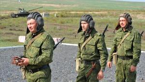 Шойгу 200 мың адамның қаруланғанын айтты