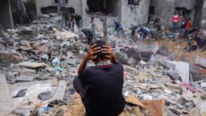 Τους 35 χιλιάδες πλησιάζουν οι νεκροί στη Γάζα