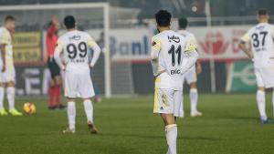 Nakon poraza od Akhisara u gostima, fudbaleri Fenerbahčea su sada ušli u zonu ispadanja iz lige.