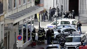 Najmanje tri osobe ubijene u napadu nožem u Francuskoj
