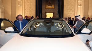 Președintele Erdoğan și președintele Emiratelor Arabe Unite, Al Nahyan, au făcut un tur pe străzile din Abu Dhabi cu automobilul Togg