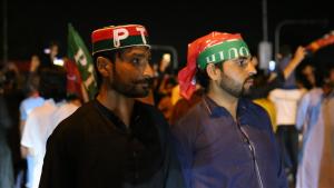 Manifestazioni in Pakistan per sostenere primo ministro uscente Khan