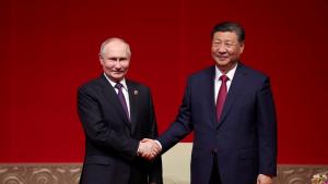Vladimir Putin promette di continuare il riavvicinamento strategico e la solidarietà con la Cina