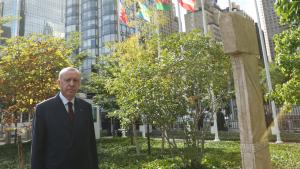 Ο Ερντογάν επισκέφθηκε το αντίγραφο στήλης του Γκιομπεκλίτεπε που εκτίθεται στα ΗΕ