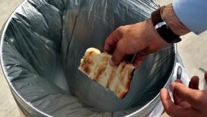 Europa desperdició 131 kilogramos de alimentos per cápita