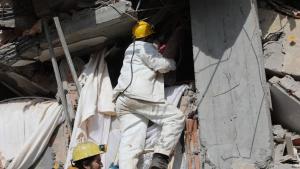 Әлем баспасөзі жер сілкінісіне кеңінен орын беруде