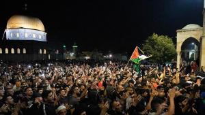 ისრაელის პოლიცია პლასტიკური ტყვიებით და ხმის ეფექტის ყუმბარებით პალესტინელებს თავს დაესხა