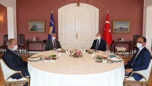 Rәcәb Tayyib Әrdoğan Haşim Taçi ilә görüşüb