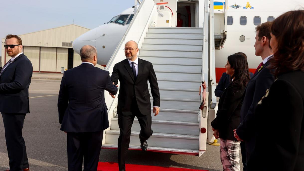 د اوکراین لومړی وزیر ډینس شمهال  د خپل رسمي سفر په ترڅ کې کاناډا ته تللی  دی.