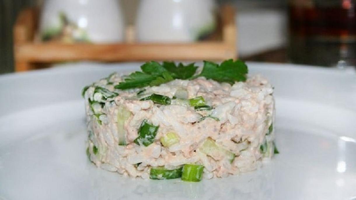 Balıq salatı