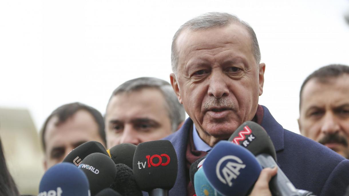 اردوغان در پی اقامه نماز جمعه در استانبول به سوالات روزنامه نگاران پاسخ داد