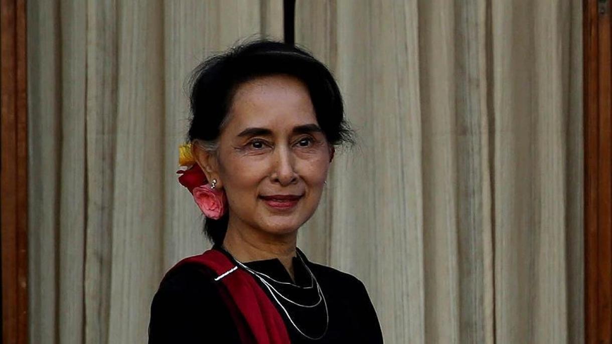 میانمار: معزول رہنما آنگ سان سوچی کو 4 سال قید کی سزا