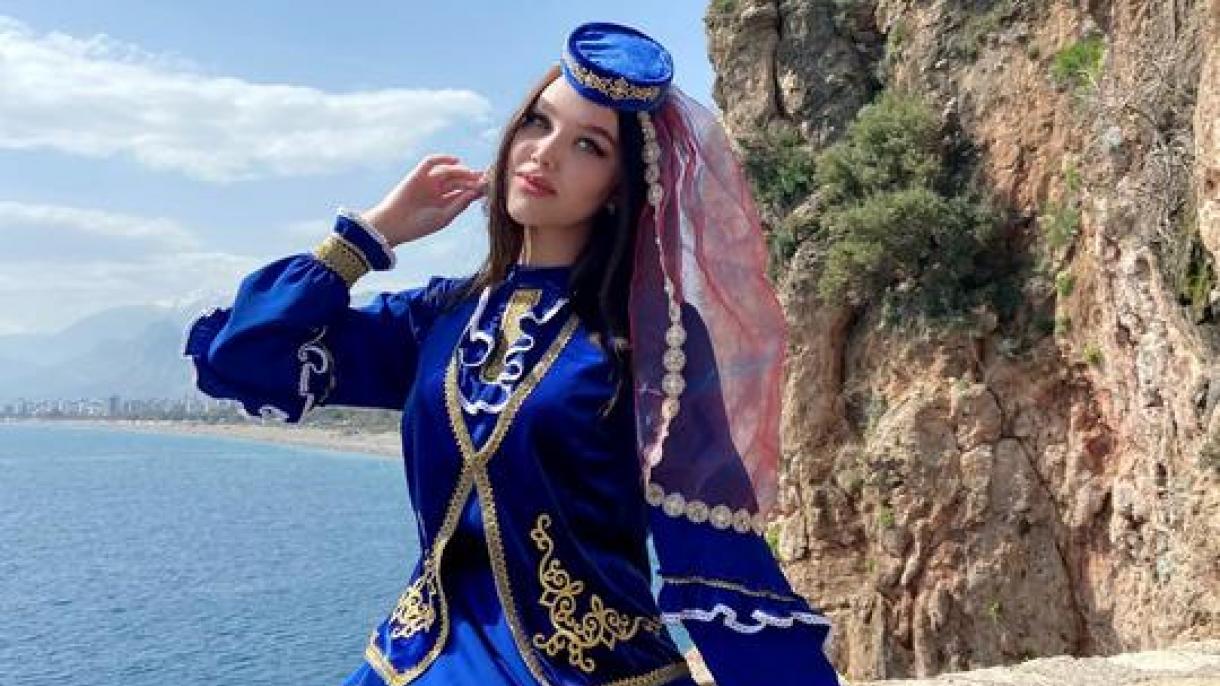 Törkiyädäge iñ çibär tatar qızı bilgele