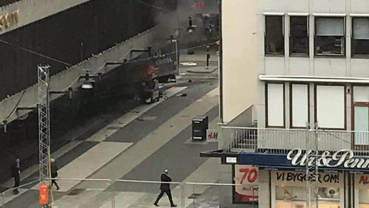 Камион се вряза в магазин в Стокхолм