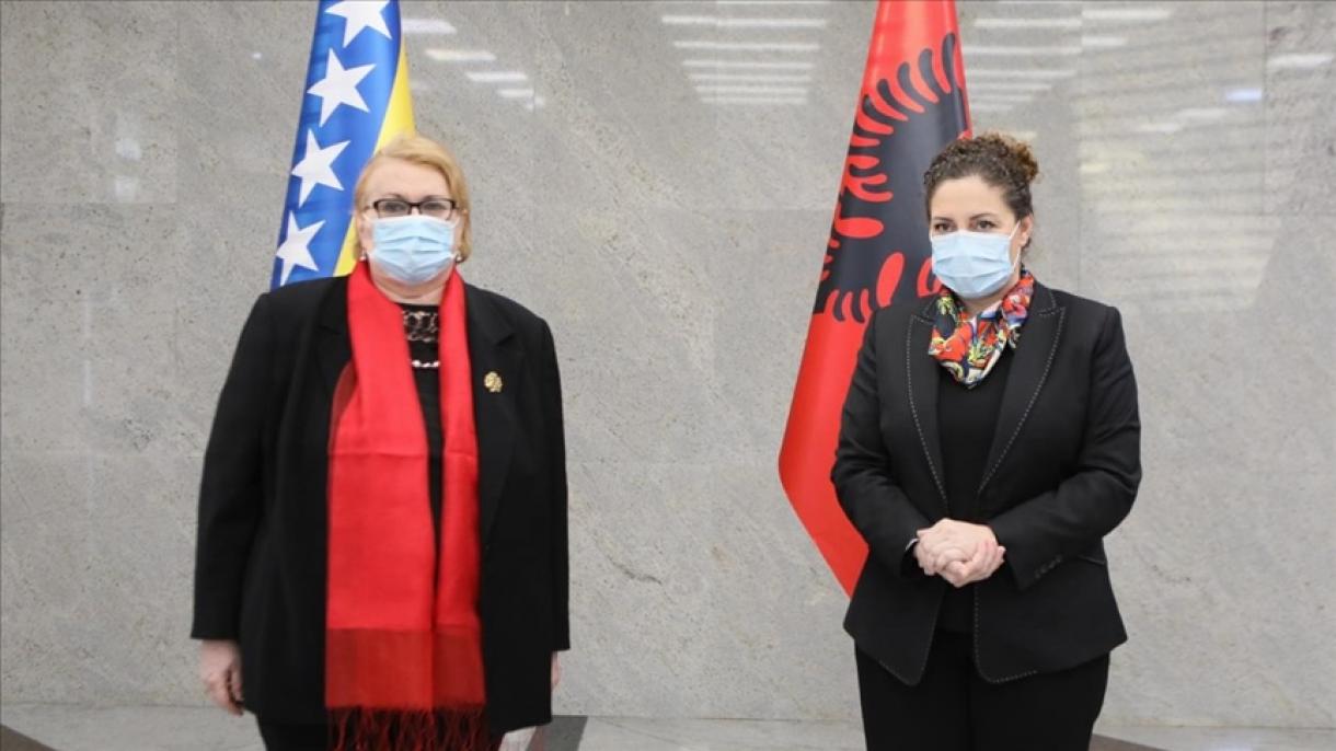 Bisera Turkoviç_Olta Xhaçka_1.jpg