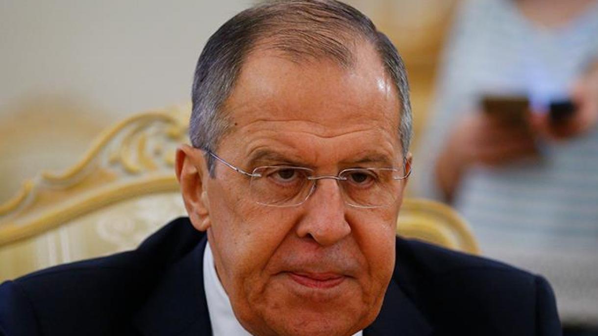 Lavrov: "Turquia, Rússia e Irã gastam esforços para resolver o problema na Síria"