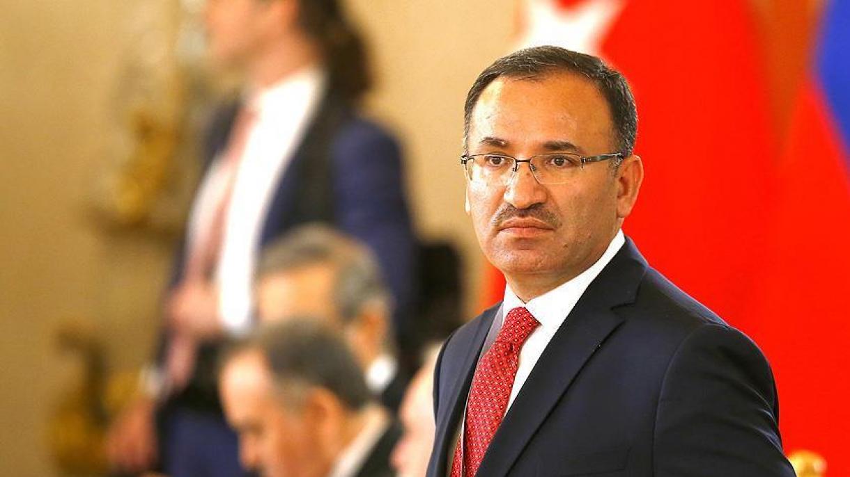 بکیر بوزداغ از آلمان خواست تا به رفتار مغایر با دولت حقوقی بر علیه خارجیان در این کشور پایان دهد