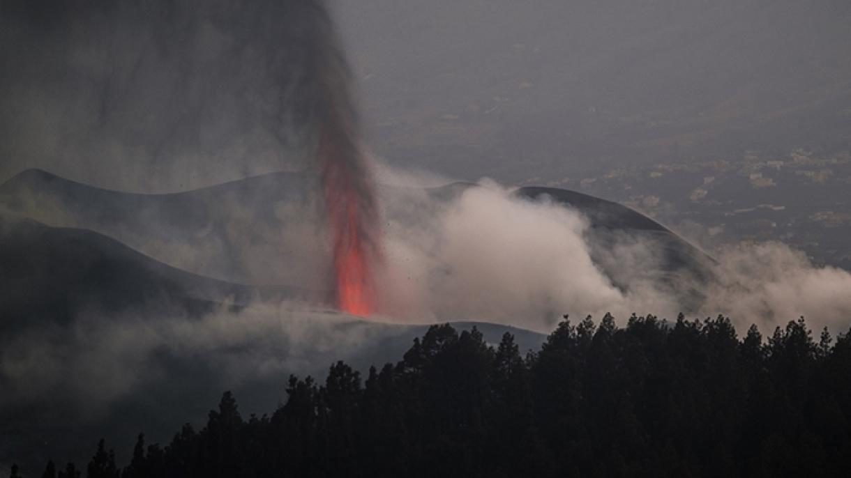 Kihűl a  Cumbre Vieja vulkán
