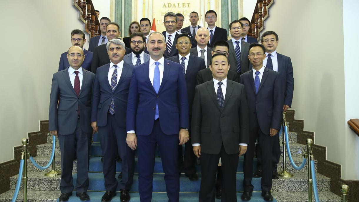 土耳其司法部长在安卡拉会见中国同仁