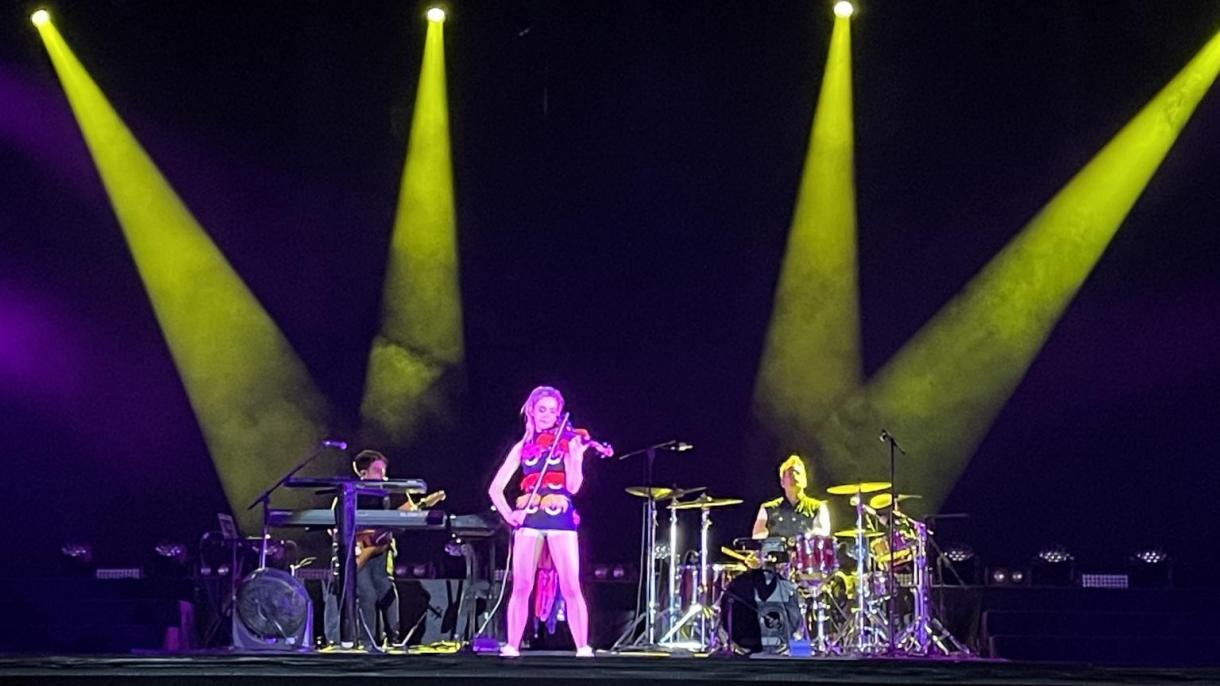 Celebra violonistă Lindsey Stirling a dat un concert la Istanbul