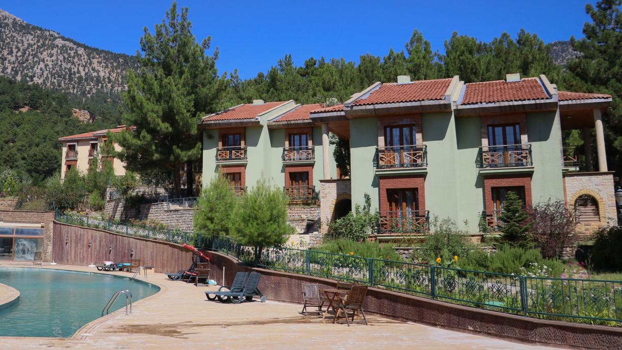 Turquie : il offre un séjour de 3 jours dans son hôtel à ceux qui échangent 1.000 dollars