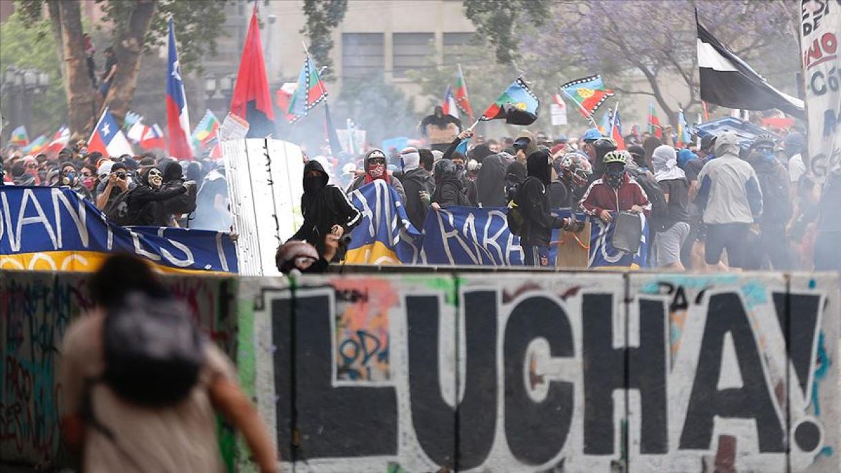چلی میں حکومت مخالف مظاہرے پر تشدد واقعات کی ماہیت اختیار کر گئے