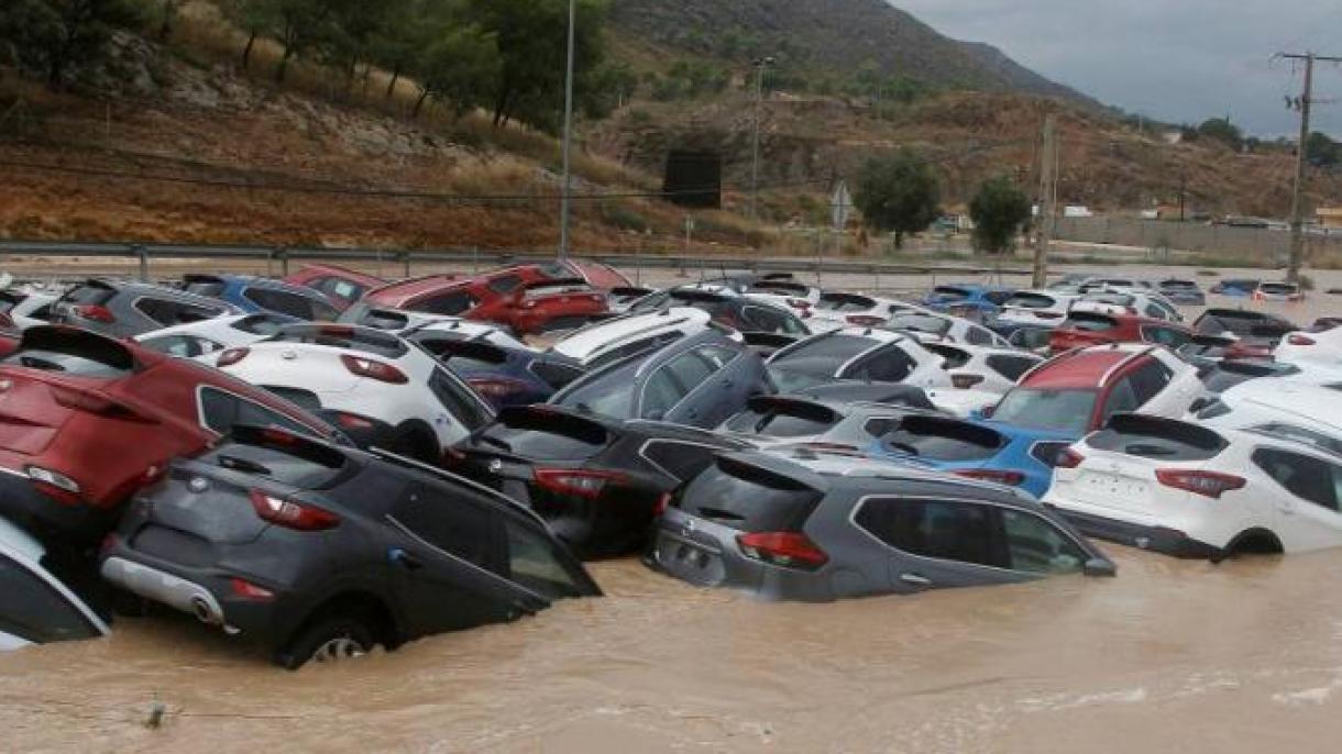 España sufre sus peores lluvias en los últimos 100 años