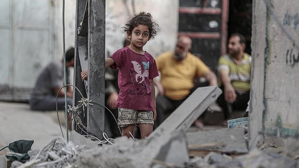 "فیلیسطینلی اوشاقلاری قورویون"