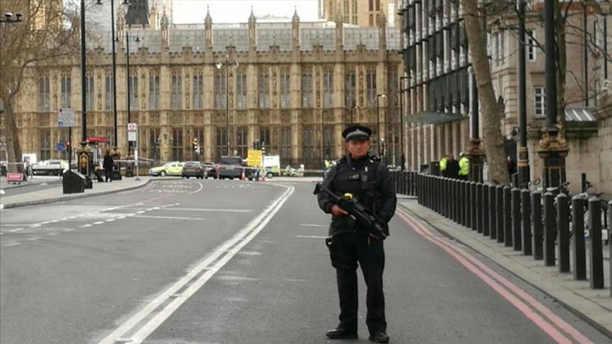 Sicurezza, Minniti dopo Londra: più controlli in luoghi affollati