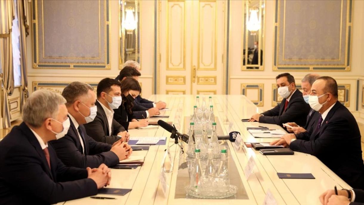 چاووش‌اوغلو و آکار با رئیس‌جمهور اوکراین دیدار کردند