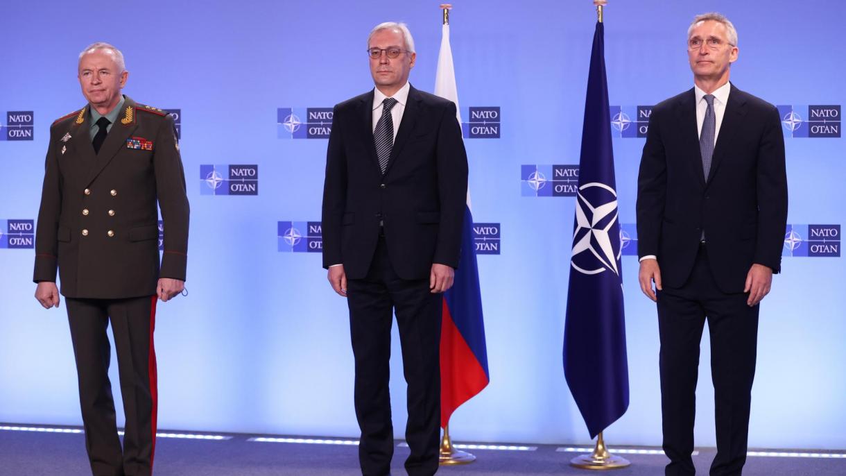 Értekezletet tartanak Oroszország és a NATO között