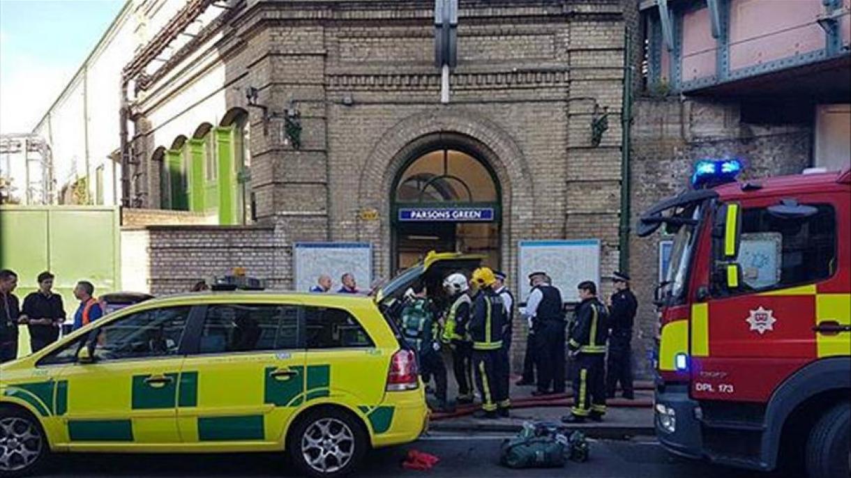 Explosão ocorrida numa estação de metro de Londres fez disparar o alarme