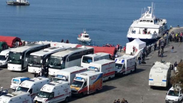 Втора група мигранти от Гърция пристигна на пристанището Дикили
