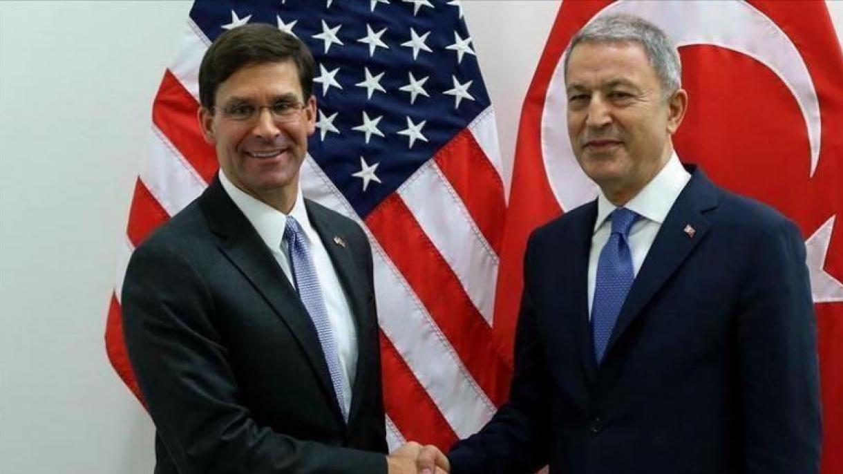 گفتگوی تلفنی وزرای دفاع ترکیه و آمریکا درباره ایجاد منطقه امن در سوریه