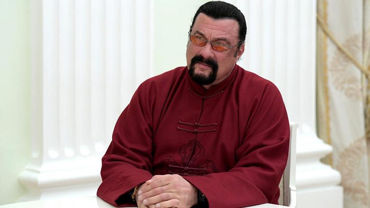 Steven Sigal angazhohet për përmirësimin e marrëdhënieve Rusi-ShBA