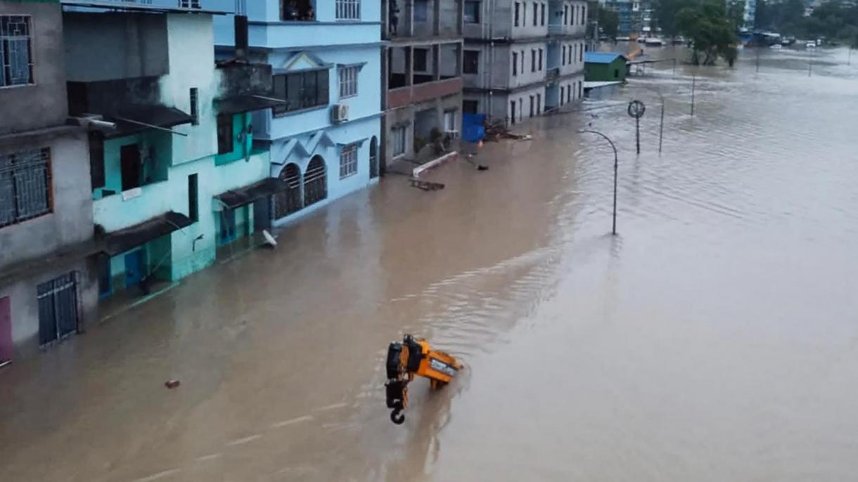 印度锡金邦洪水14人死亡