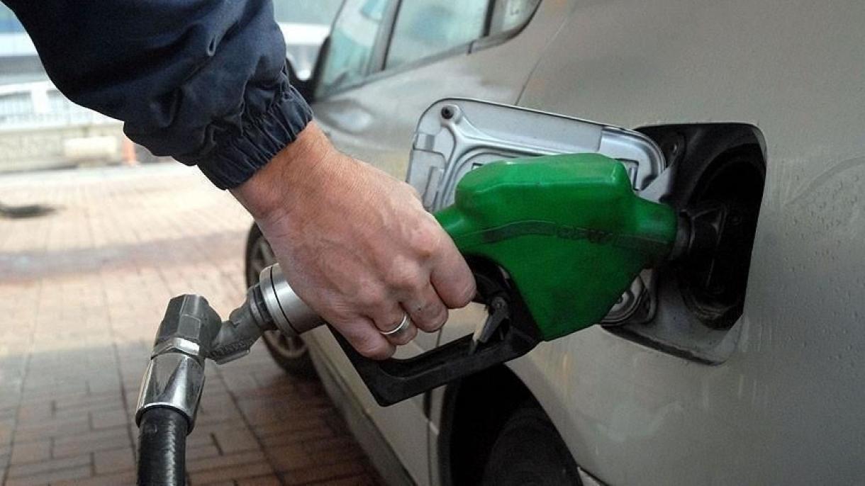 بنزین در ایران فقط با کارت سوخت ارائه می‌شود