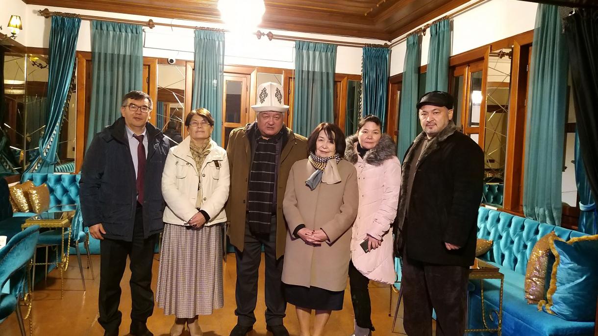 kırgız Besteci, Şair, Komedyen Kümöndör Abılov 5.jpg