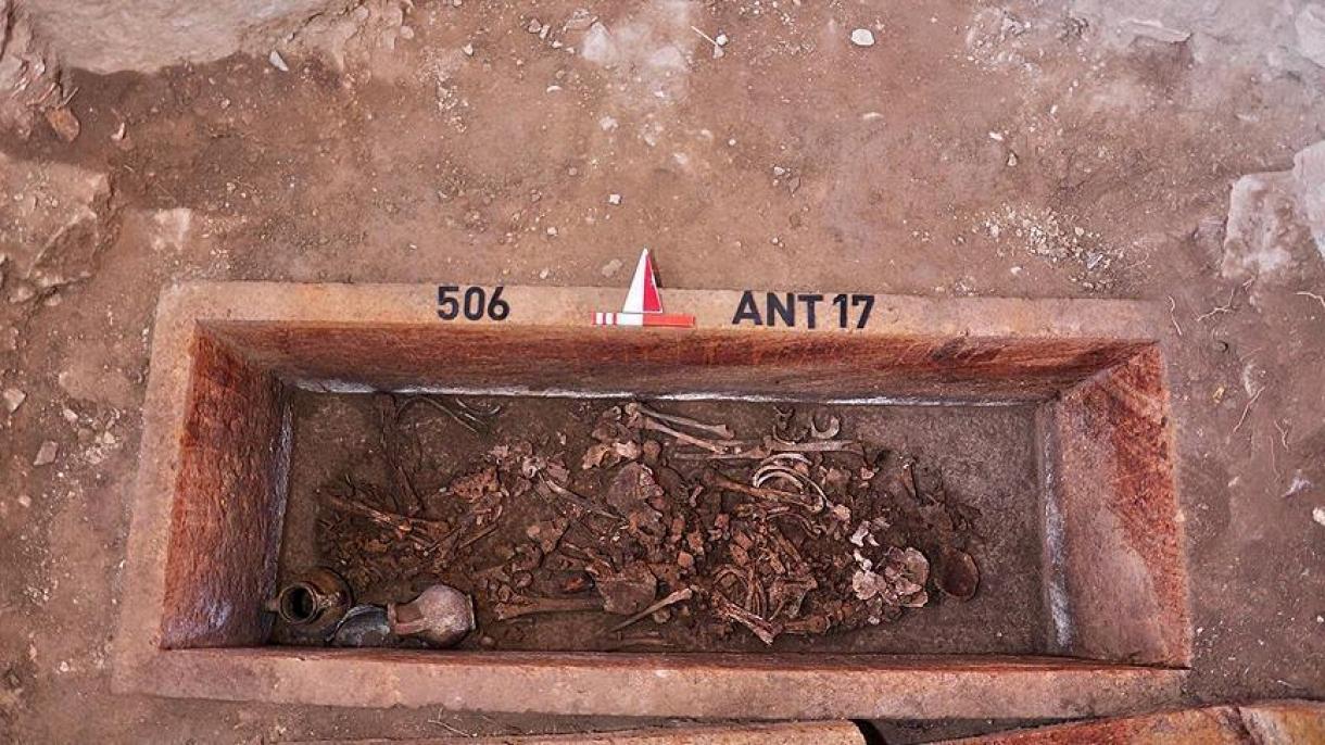 کشف تابوتی به قدمت 2500 سال در شهر بالیکسیر ترکیه