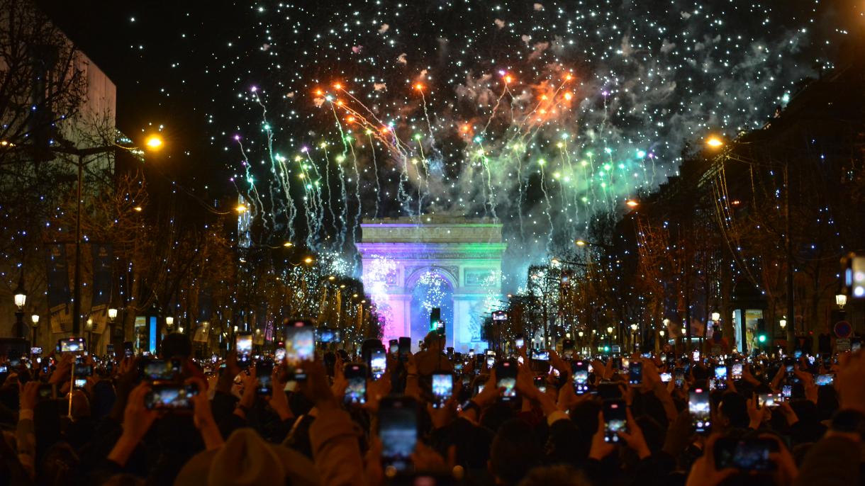 paris yeni yil.jpg