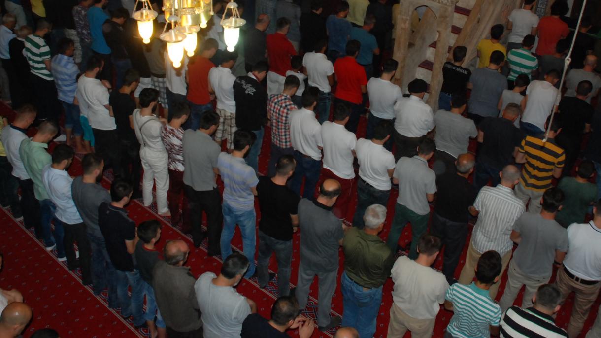 Dünya müsəlmanları Qədir gecəsini necə keçirdi?