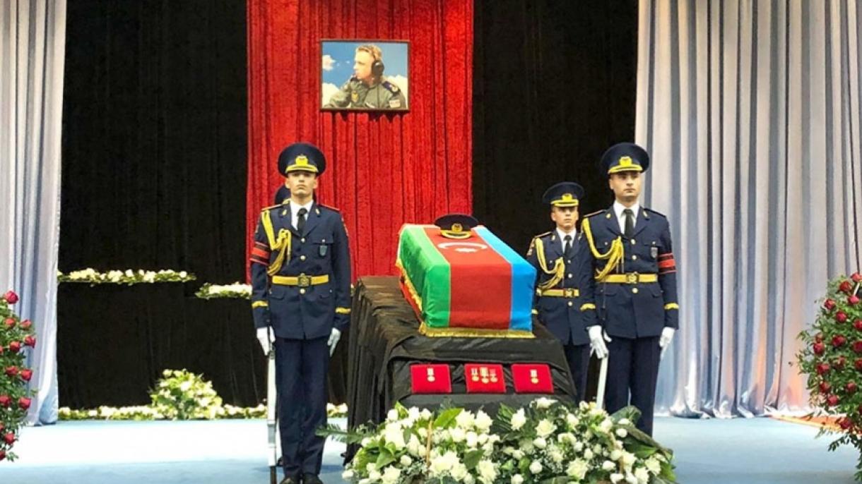 Hərbi pilot Rəşad Atakişiyevlə vida mərasimi keçirilir
