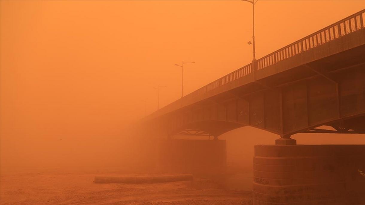 伊拉克遭沙尘暴肆虐 所有航班停飞