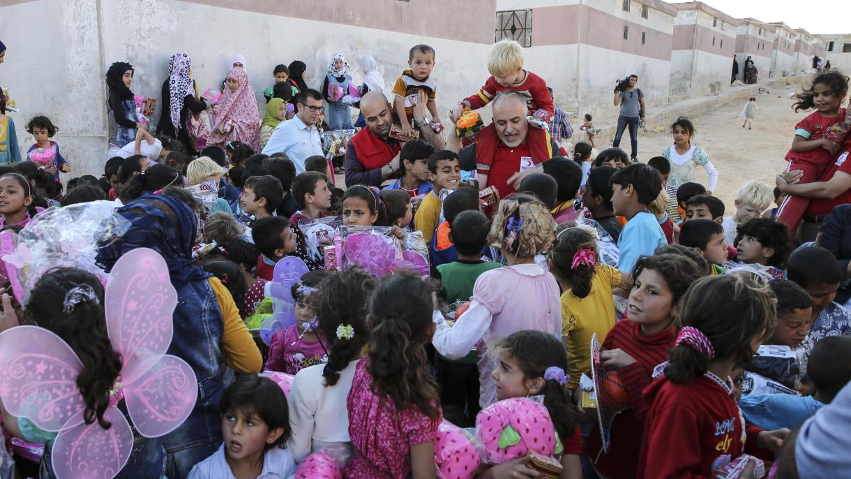 شام میں ترکی ہلال احمر کی امدادی کاروائیاں وسیع پیمانے پر جاری