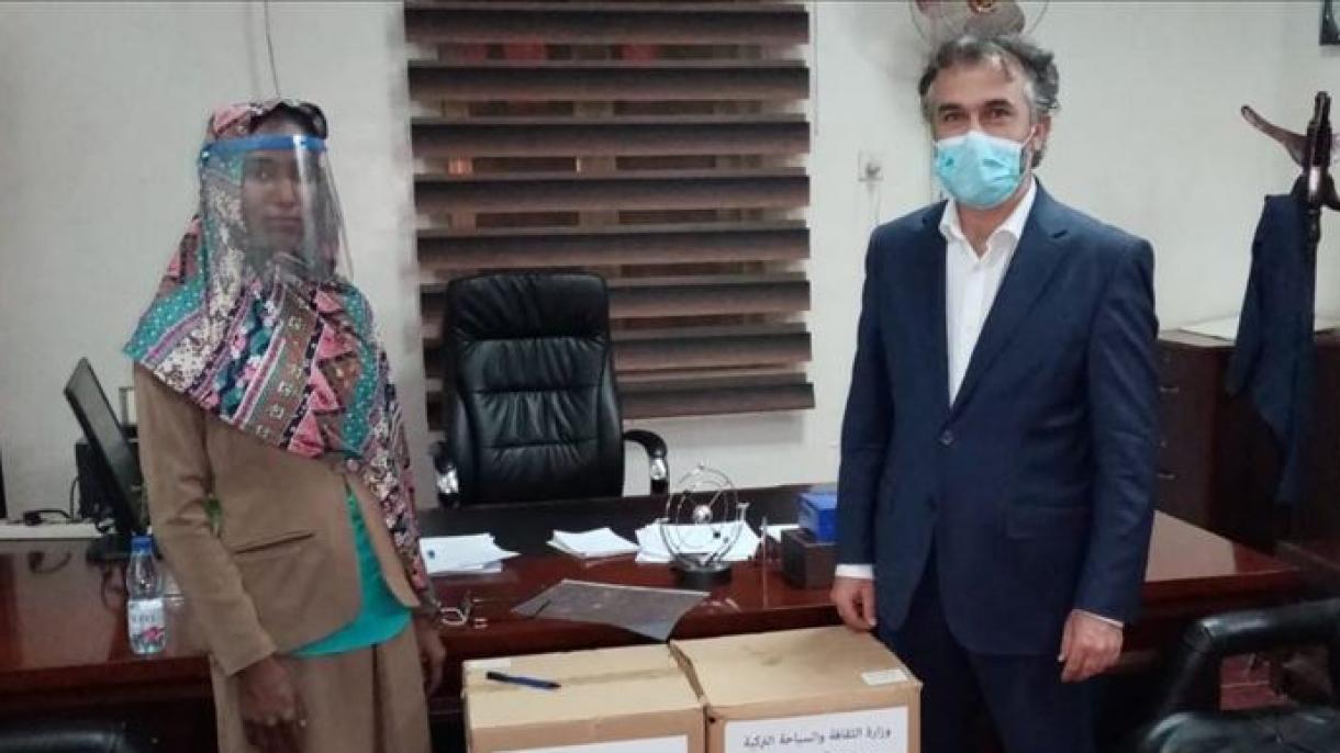 Turqia ndihmon Sudanin dhe Ugandën me materiale mbrojtëse ndaj Covid-19