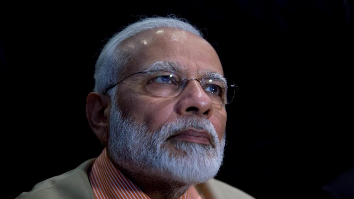 بھارتی وزیر اعظم نریندر مودی نے کورونا کی نئی لہر کے پیش نظر عوام کو خبردار کر دیا
