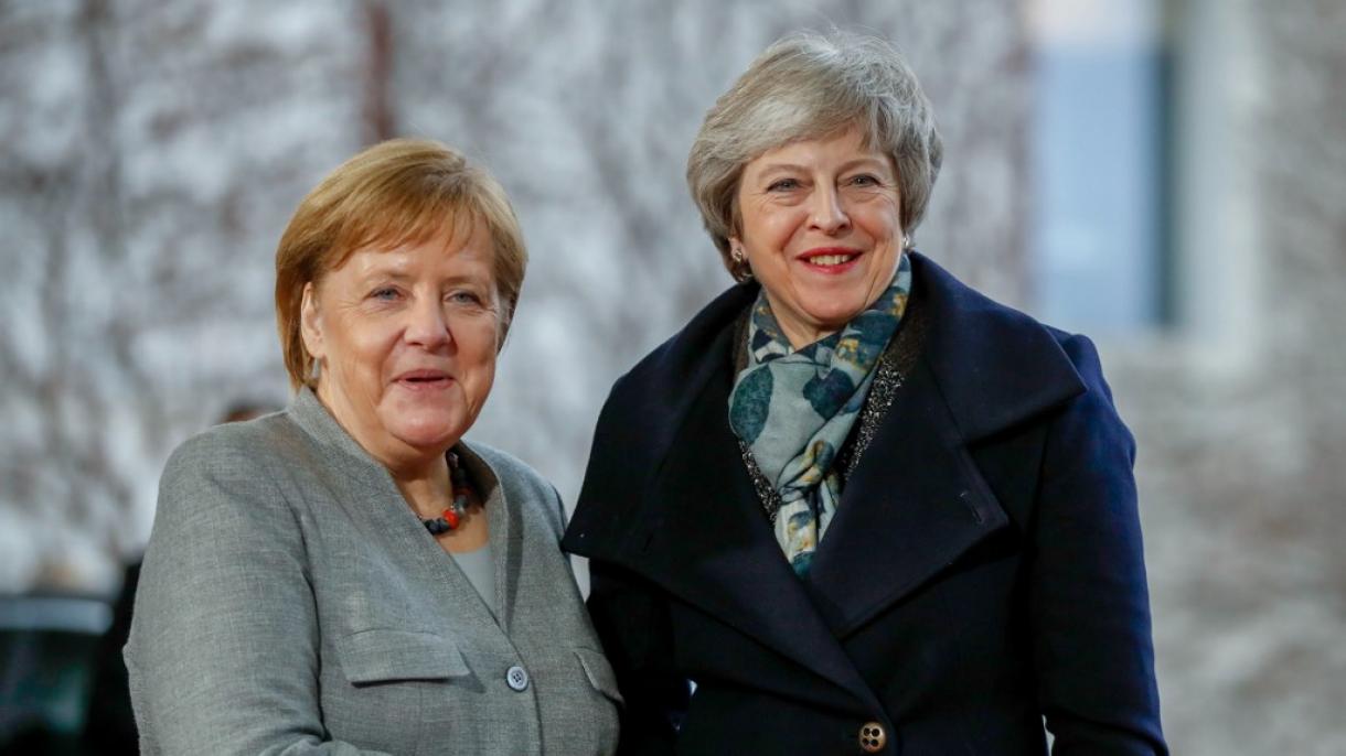 May y Merkel se reunirán este martes en medio de la crisis del brexit