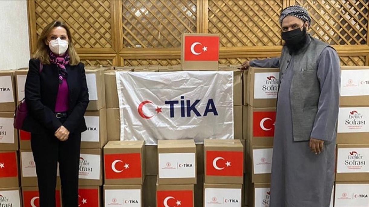 Turquía dona paquetes de alimentos e higiene a las familias necesitadas en Chile