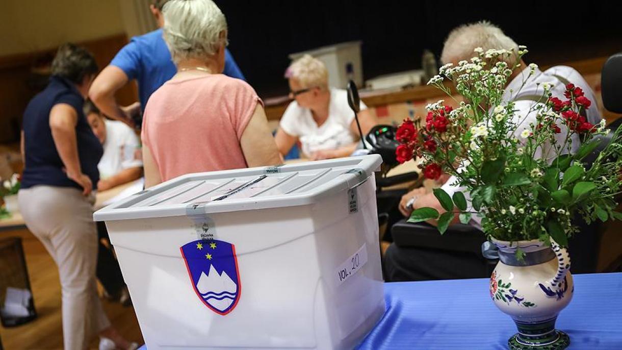 Előrehozott parlamenti választások Szlovéniában